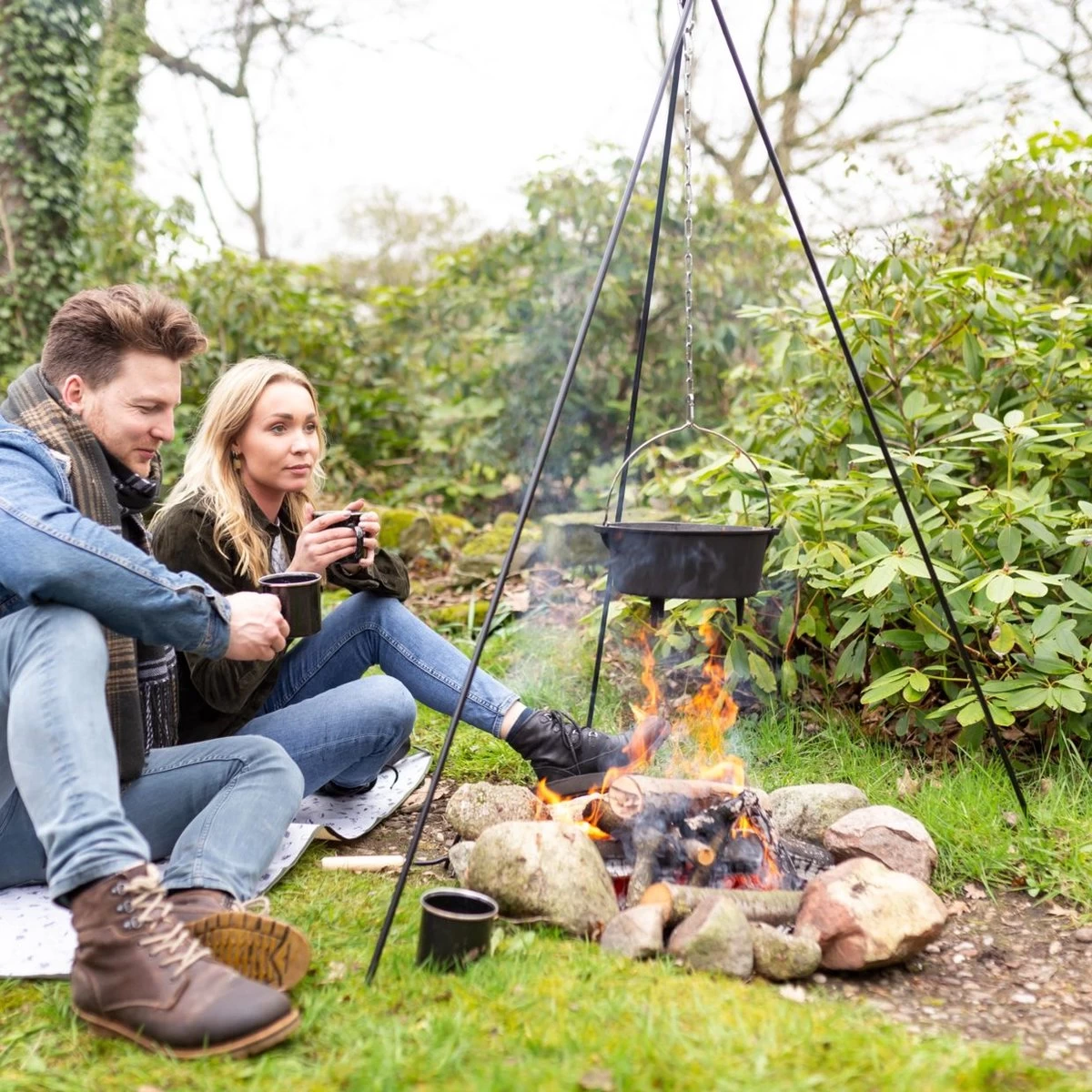 Esschert Design - Driepoot Met Ketting - Haardvuur Accessoires - Staal - Zwart - Afbeelding 3