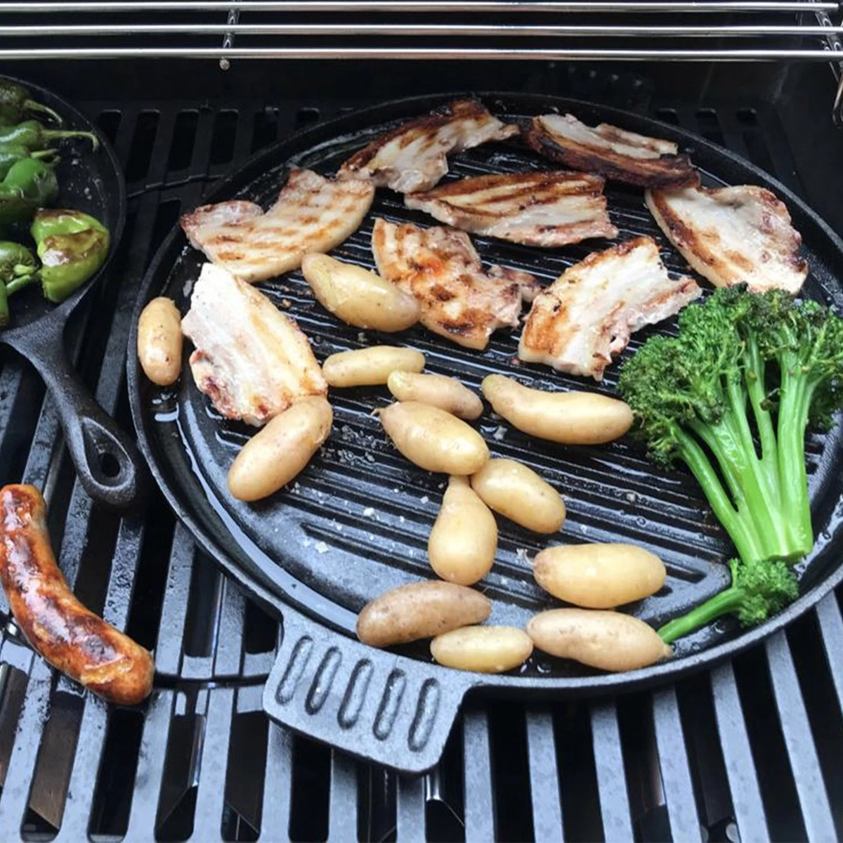 Chefs Cuisine Gietijzeren Grillpan - Grillpan Gietijzer - Gietijzer Bbq Grillpan - Gietijzeren Grillplaat - Pizzasteen - Plancha Gietijzer - Gietijzeren Bakplaat - Rond 36 Cm - Dubbelzijdig - Afbeelding 3